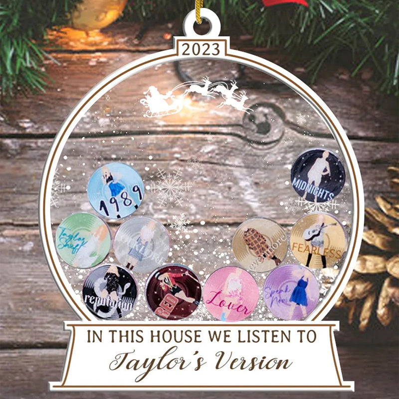 Lisslune | In this house we listen to Taylor's version ornament