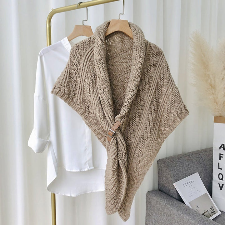 Lisslune | Triangular Knit Scarf with Leather Loop
