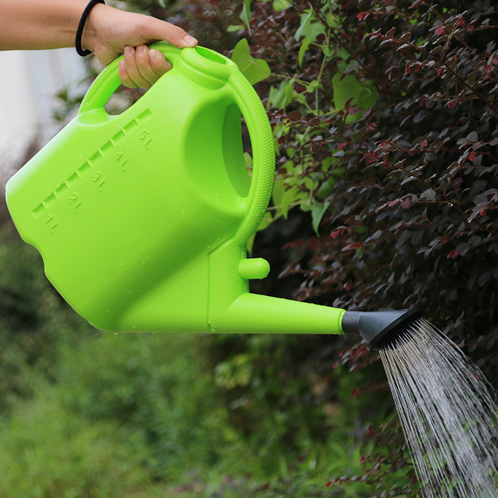 Lisslune | Watering can with large capacity and long spout for precise watering and plant care