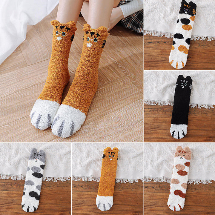 Lisslune | Fuzzy Socks with Cat Paws