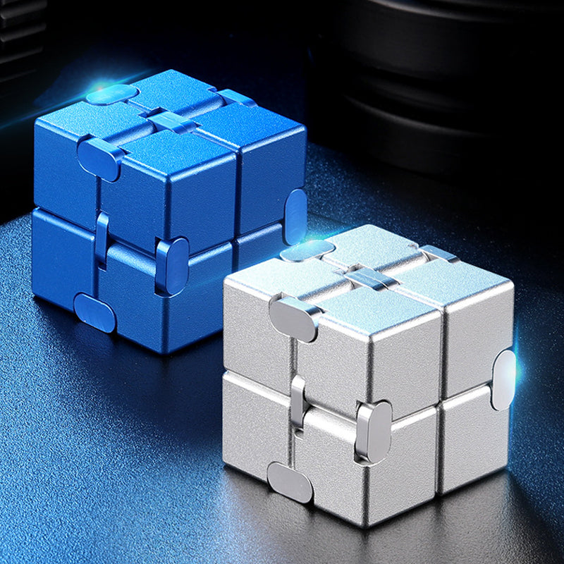 Lisslune | Infinity Cube