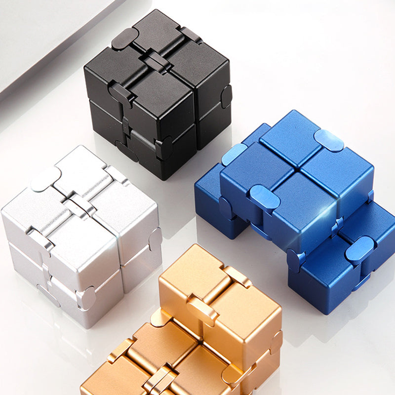 Lisslune | Infinite Cube