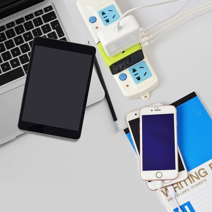 Lisslune | Universal Smart Travel Adapter Voltage Converter