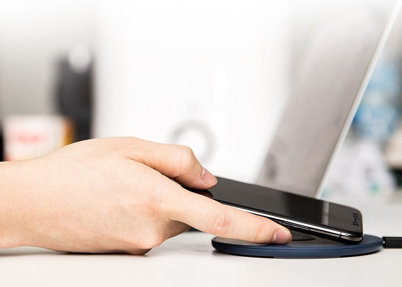 Lisslune | Fast Charging Wireless Charger, Support QC2.0/3.0, with Automatic Power Off and Intelligent Temperature Control, for Home & Office