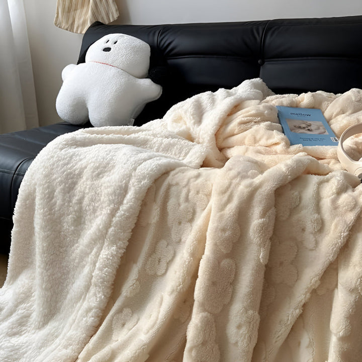 Lisslune | Cloud Flower Snuggle Blanket
