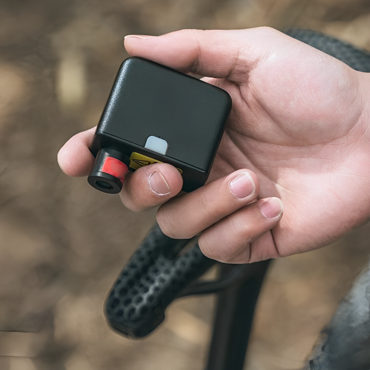 Lisslune | Ultra-Compact Mini Electric Bicycle Pump with Type-C Rechargeable Battery – Fits Schrader & Presta Valves