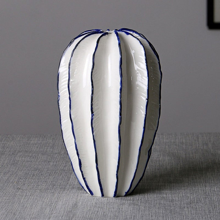 Lisslune | Star Fruit Inspired Ceramic Vase