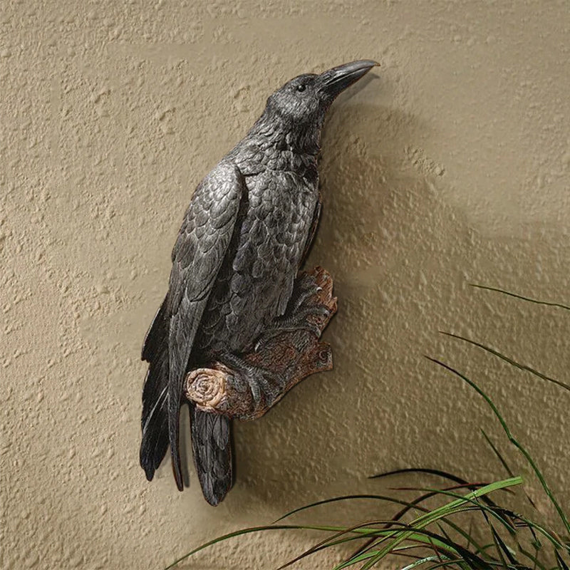 Lisslune | Noctura Realistic Decorative Raven – Mood-Enhancing Decoration for Home & Garden