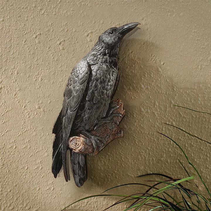 Lisslune | Noctura Realistic Decorative Raven – Mood-Enhancing Decoration for Home & Garden