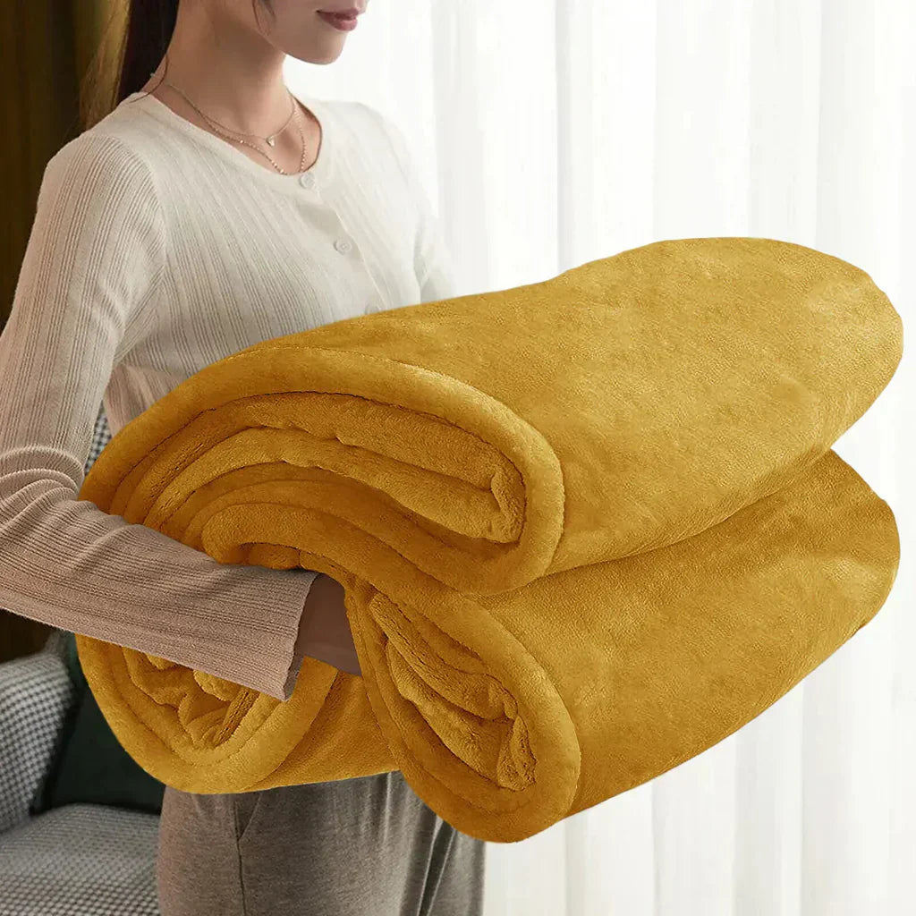 Lisslune | Maxime | Cozy Fleece Blanket for All Seasons - Extra Soft and Warm