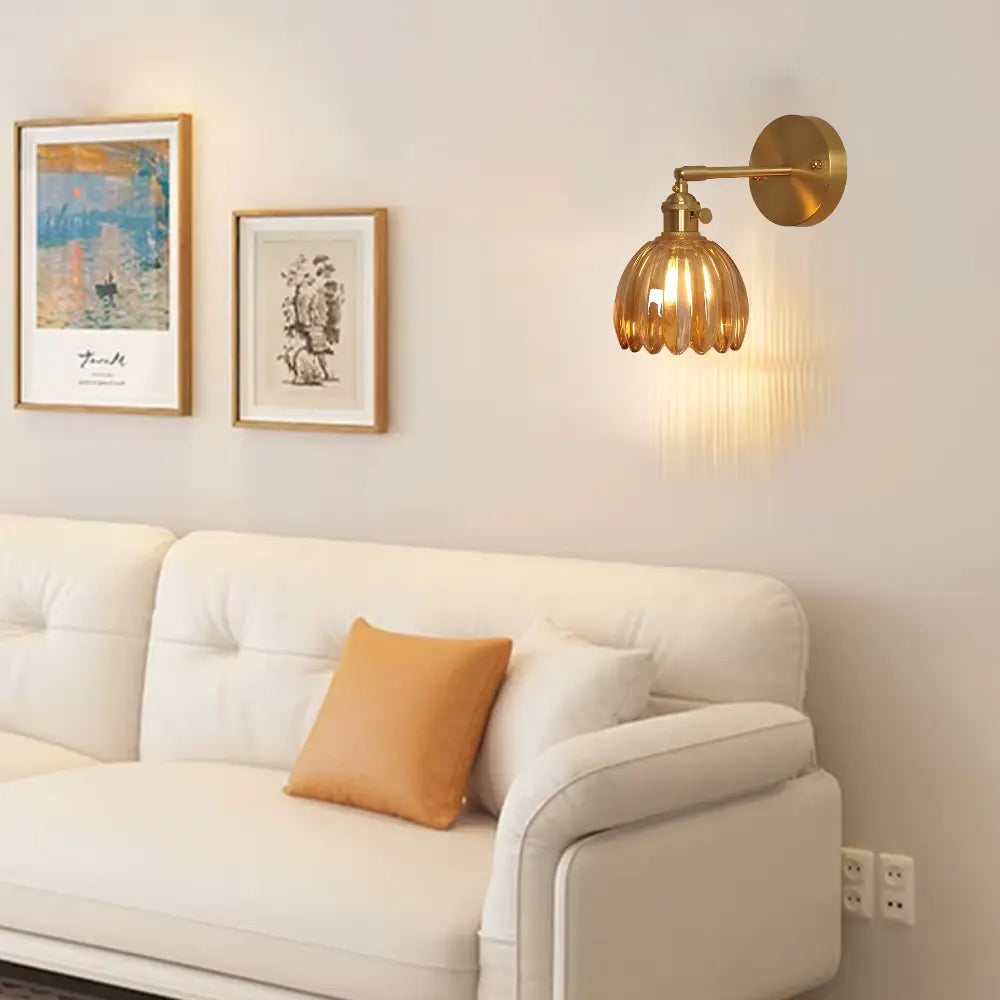 Lisslune | GlowForge - Stylish Wall Lamp with a Metallic Finish