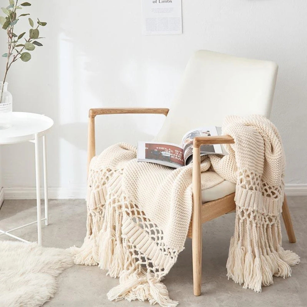 Lisslune | Snug Knit Woven Tassel Blanket