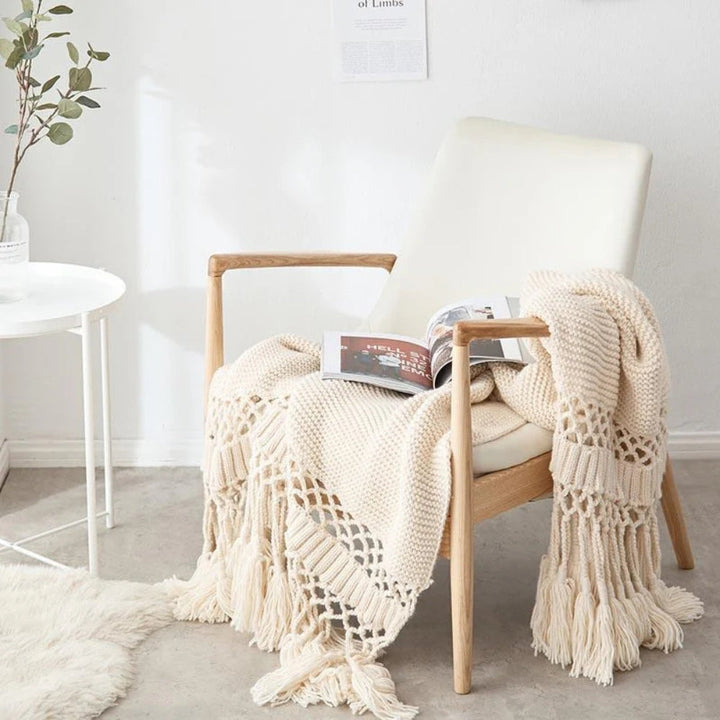 Lisslune | Snug Knit Woven Tassel Blanket