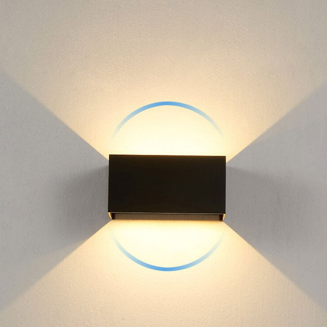 Lisslune | Modern waterproof rectangular LED wall light for outdoor use with up and down lighting