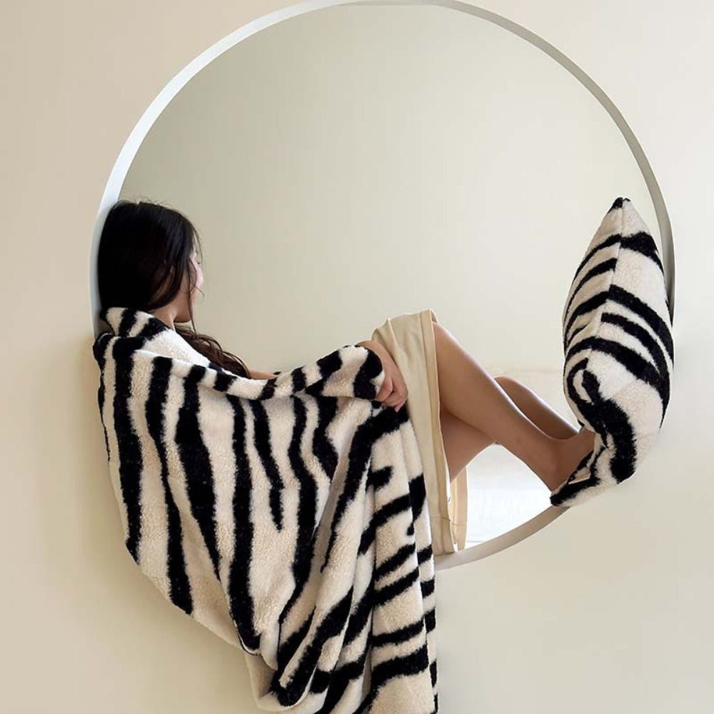 Lisslune | Zebra Print Luxe Synthetic Fur Blanket