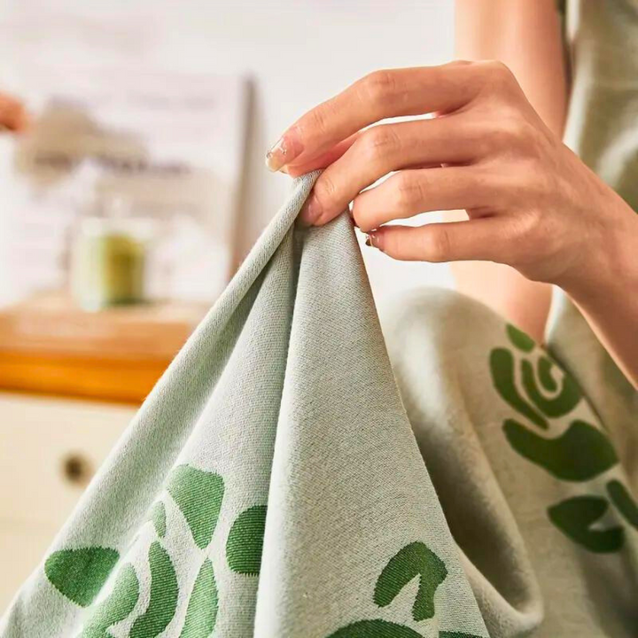 Lisslune | Bamboo Fiber Rose Cooling Blanket