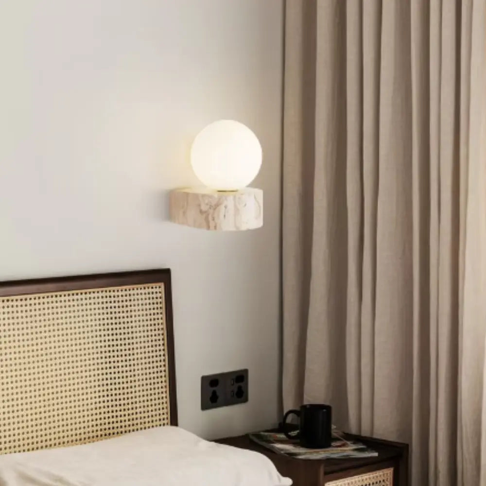 Lisslune | CrownAura - Stylish Wall Light