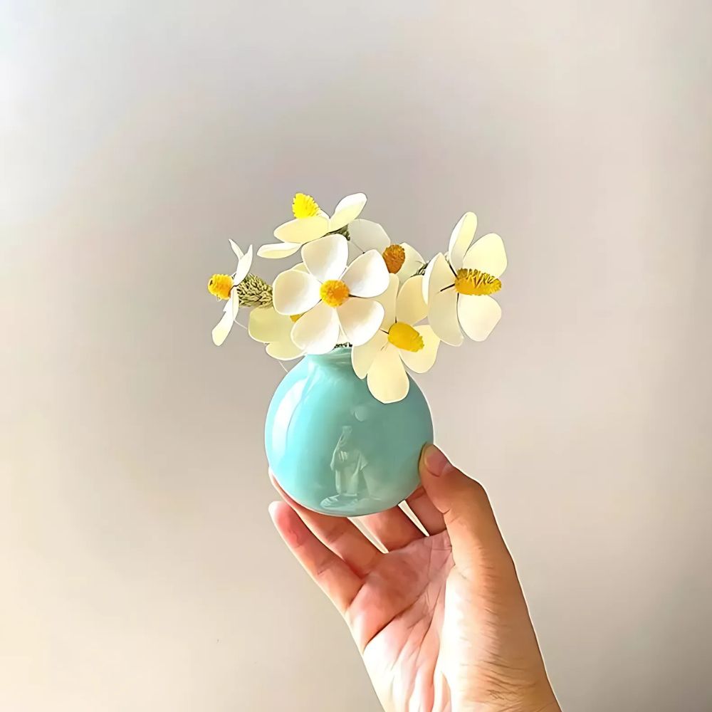 Lisslune | Puffy Pout Vase