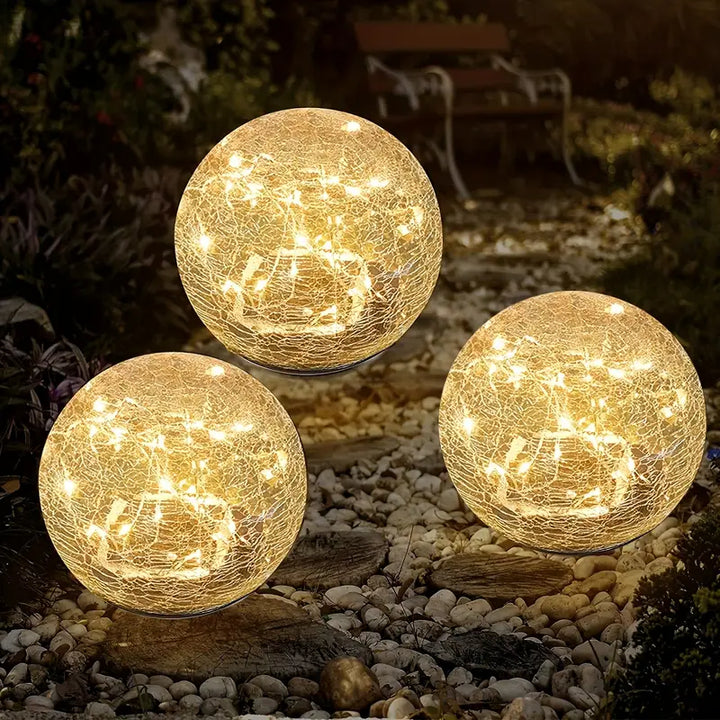Lisslune | Solar-powered Garden Lamp
