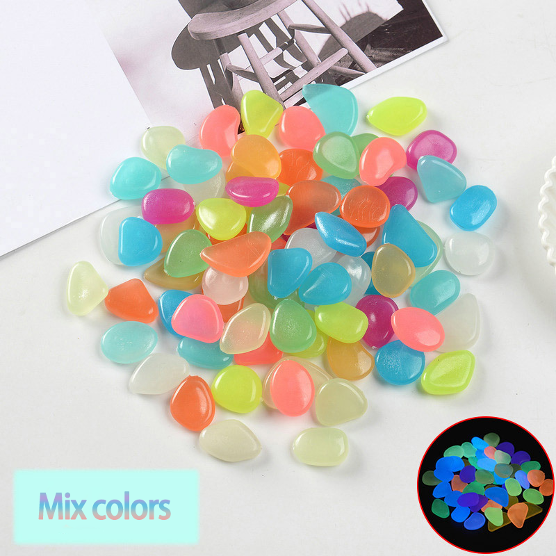Lisslune | Glow-in-the-Dark Garden Pebbles