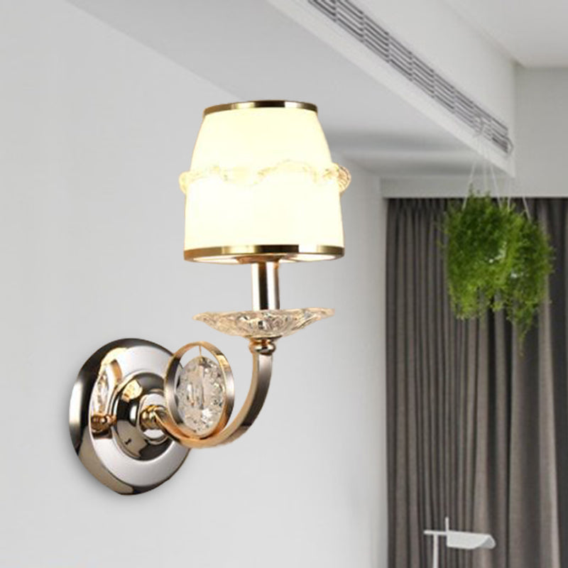 Skørter | 1/2-Bulb Curving Wall Light Traditional White Metal LED Wall Lamp with Crystal Accent