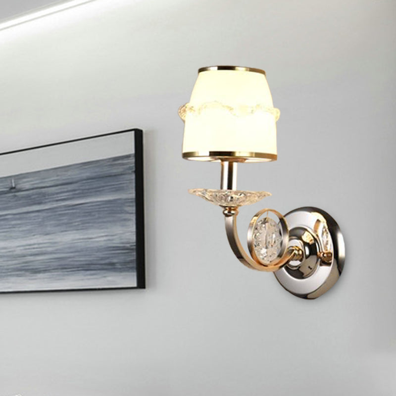 Skørter | 1/2-Bulb Curving Wall Light Traditional White Metal LED Wall Lamp with Crystal Accent