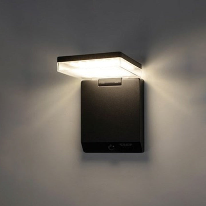 Lisslune | SensorMotion - Modern LED Outdoor Wall Light