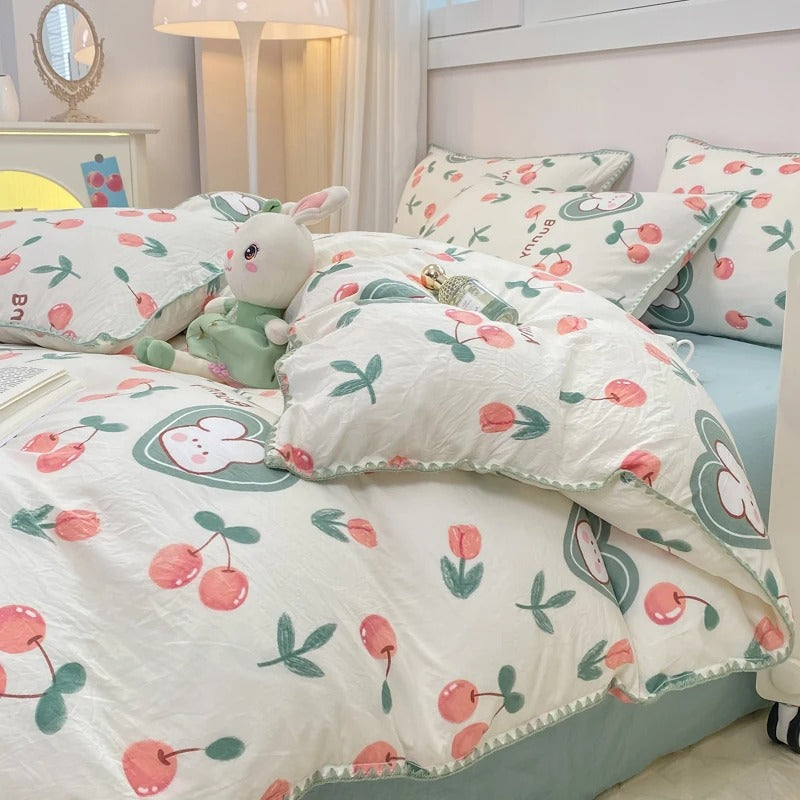 Lisslune | Blossom & Berry Dream Bedding Set 4pcs Floral Duvet Cover