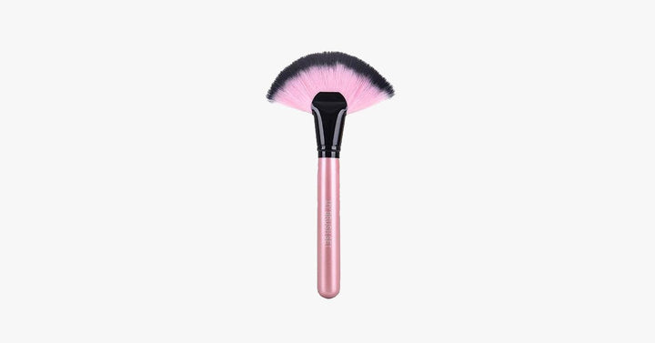 Lisslune | Big Fan Makeup Brush - Single soft brush for powder, foundation & blush