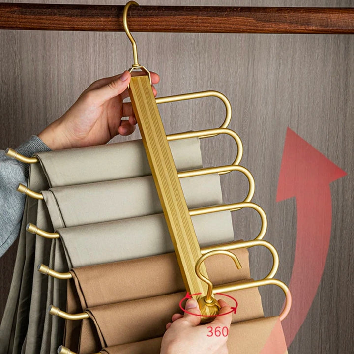 Lisslune | Space-saving trouser hangers from Gardudu made of aluminum
