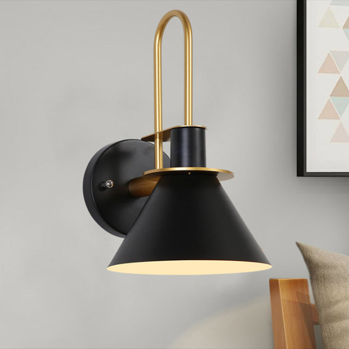 Skørter | 1 Light Nightstand Wall Mounted Light Simple Black/White/Green Wall Lamp with Conical Metal Shade