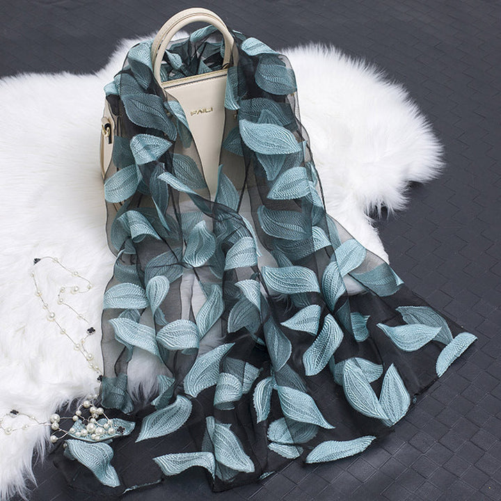 Lisslune | Silk scarf with cut flowers hollow motif