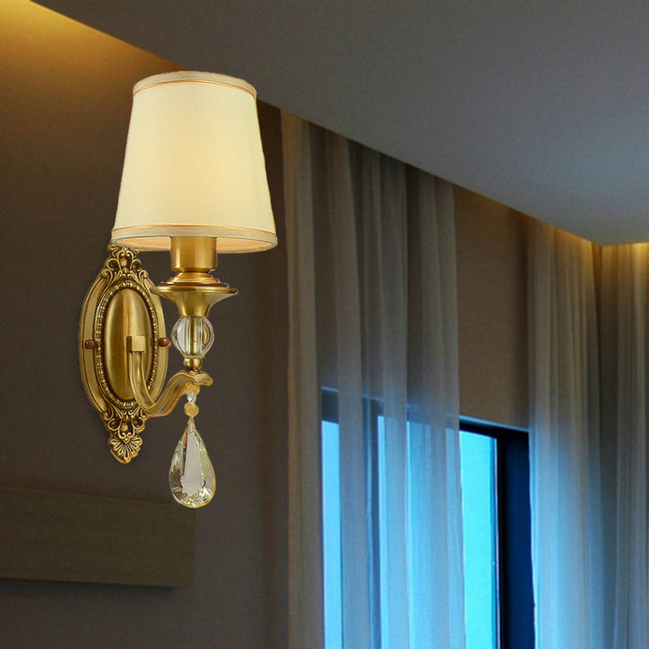 Skørter | Traditionalism Cone-shaped Wall-mounted Lamp 1/2 Heads Fabric Wall Sconce Lighting in Gold with Hanging Crystal
