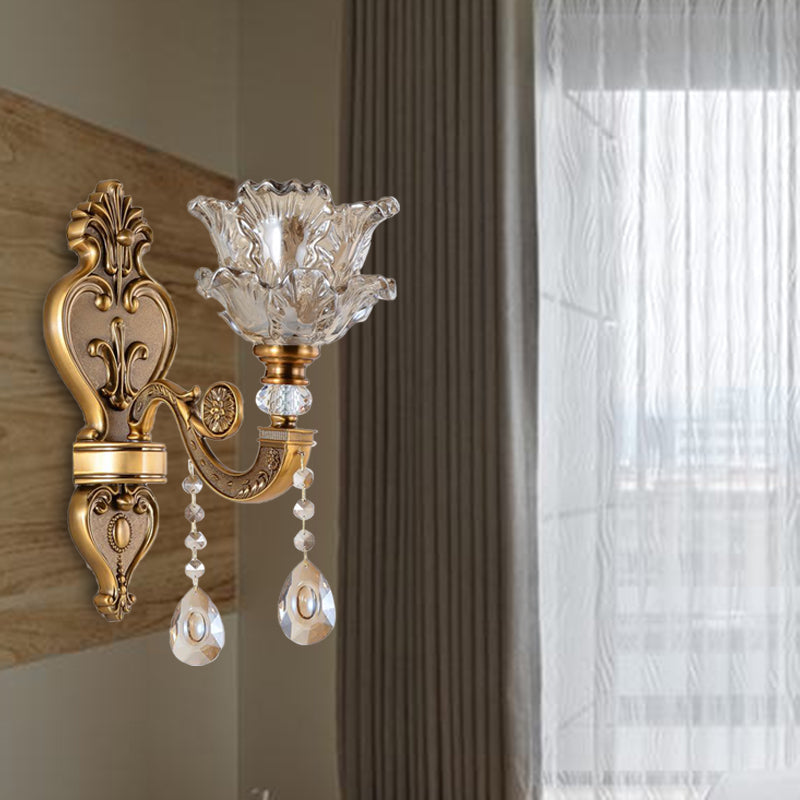 Skørter | 1/2 Bulbs Wall Light Sconces Traditional Living Room Wall Lighting with Floral Water Glass Shade in Brass