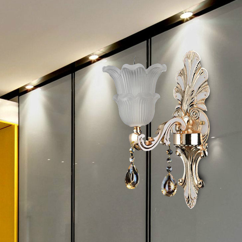 Skørter | Traditional Bloom Wall Lamp 1/2 Cups Clear Crystal Glass LED Wall Light in Gold