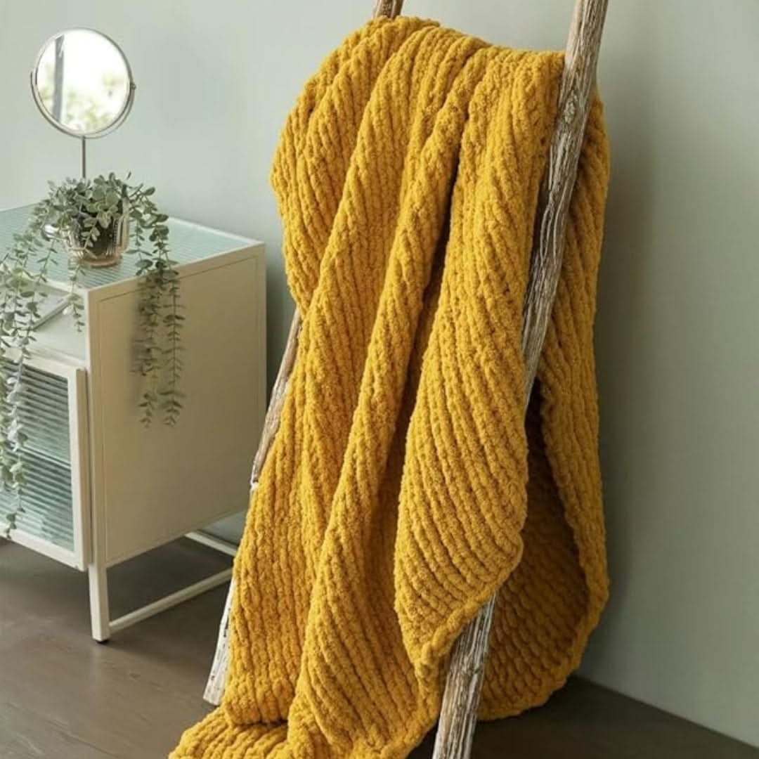 Lisslune | CozyCloud - Luxurious Snuggle Blanket