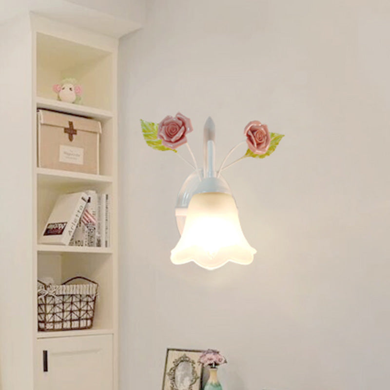 Skørter | Ivory Glass Flower Wall Lamp Country 1 Main Living Room Wall Lighting Fixture in White/Pink/Blue