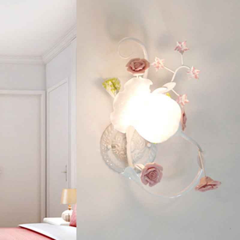 Skørter | Cream Glass Flower Wall-Mounted Lamp Country Style 1 Head Living Room Wall Light Fixture in White/Pink, Left/Right