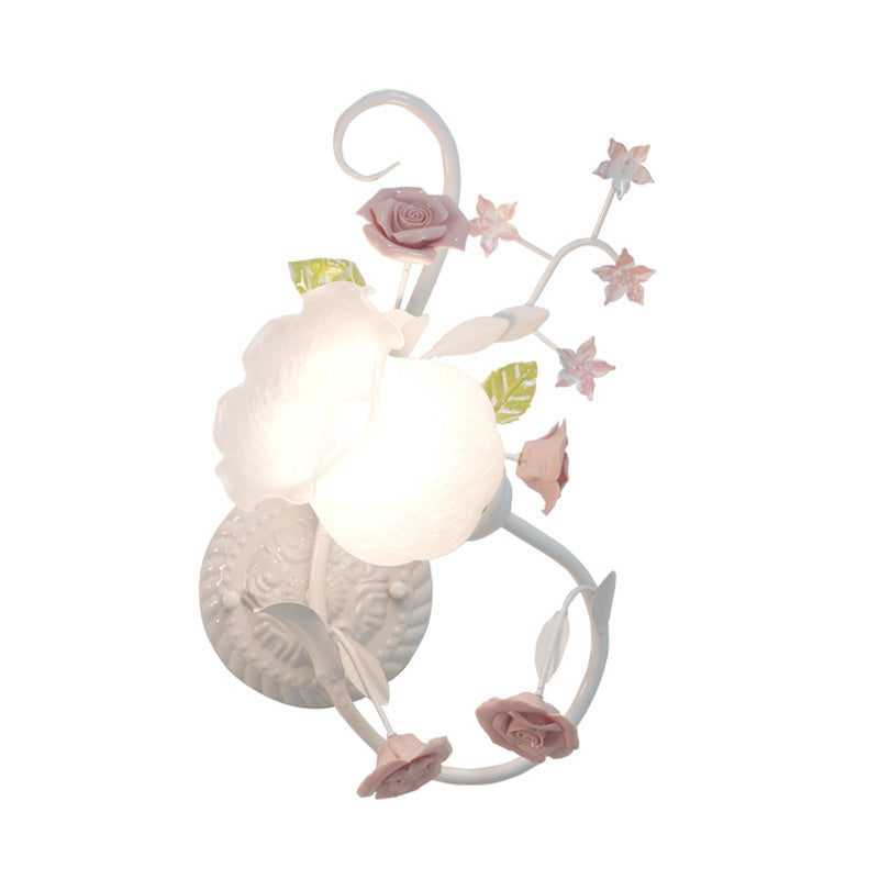 Skørter | Traditionalism Flower Pattern Wall-Mounted Lamp 1 Main Tap White Glass Wall Lamp for Bedroom, Left/Right