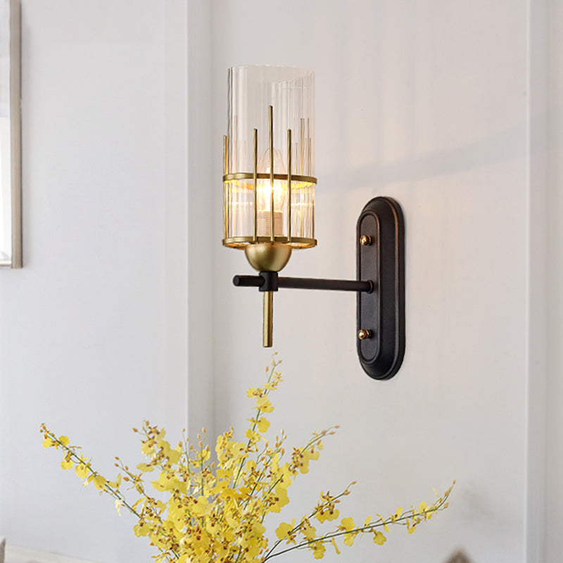 Skørter | 1 Light Wall Sconce Traditional Living Room Wall Lighting Fixture with Cylindrical Clear Glass Shade in Gold