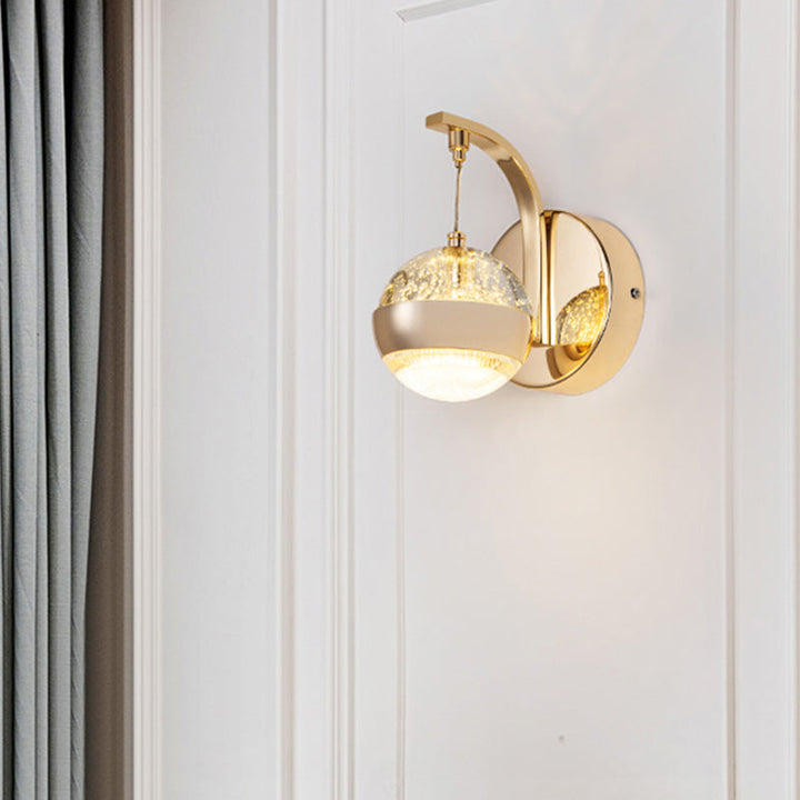 Skørter | Bubble Crystal Globe Wall Lamp Minimalistic 1/2-Bulb LED Bedroom Wall Light in Gold