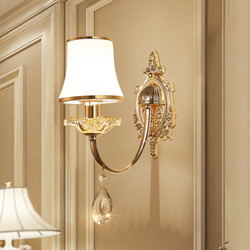 Skørter | 1/2-Light Extending Wall Light Sconce Traditionalism Brass Frosted White Glass Wall Light Fixture with Crystal Decoration