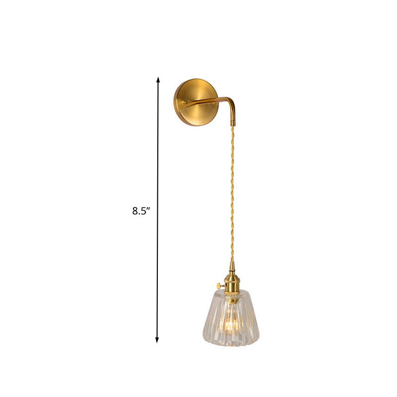 Skørter | 1 Light Wall Mounted Lighting Traditional Dome/Cone Clear Prismatic Glass LED Sconce Fixture in Gold
