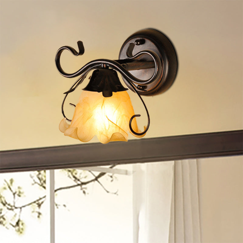 Skørter | Flower-Shaped Yellow Glass Vanity Wall Lamp Modern Stylish 1/2/3-Light Black Finish Wall-Mounted Lighting