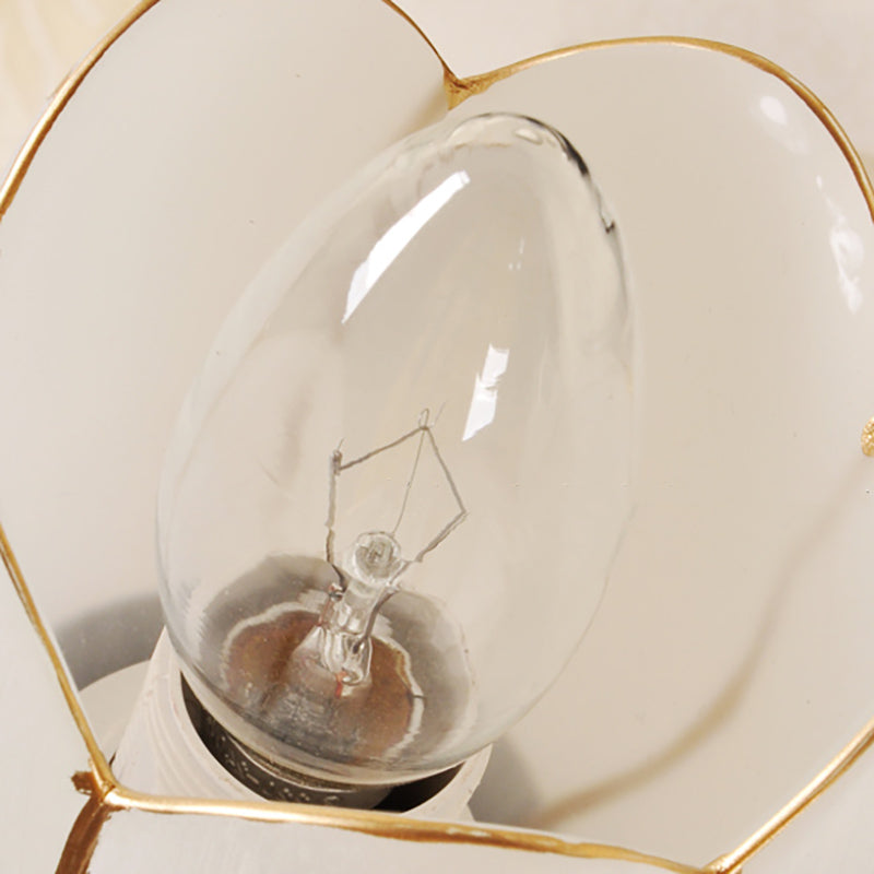 Skørter | Floral Shade Wall Light Modernist Style Opal Glass 2/3 Heads Café Wall Vanity Light in Black