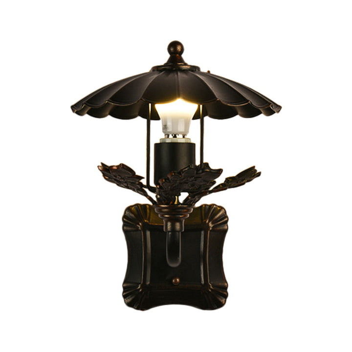 Skørter | Black Wavy Edged Wall Lamp in Country House Style 1 Head Metal Wall Light for the Dining Room