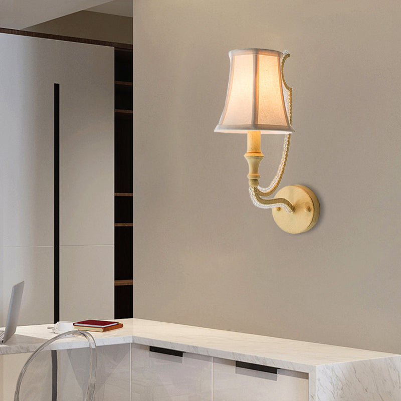 Skørter | Empire Shade Fabric Wall Lamp Rustic 1/2 Lights Bedroom Wall Lamp Fixture in White/Old Silver