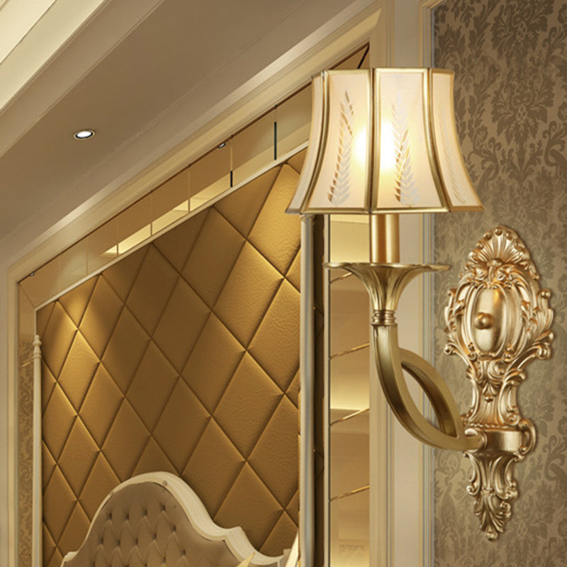 Skørter | Swooping Arm Wall-Mounted Lamp Vintage Metal 1/2-Head Gold Wall Light with Printed Opaque Glass Shade