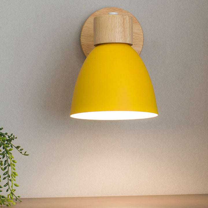 Skørter | Metal Flare Wall Lighting Modern 1 Head Wall Lamp Fixture in Yellow with Circle Wooden Backplate