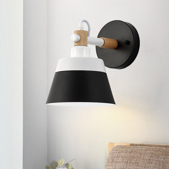 Skørter | Macaron 1 Head Wall Light Black/Pink Width Flare Wall Lamp with Metal Shade